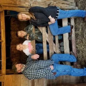 Meet your Posher, Crystal scott